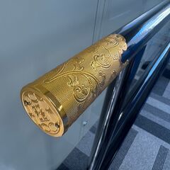 衣桁 帯掛 漆塗 黒塗 木製 端金金具 上部横幅184cm×高80cm 呉服 着物 和服 家具 店舗 民具 ディスプレイ 分解可 直接引取可 在庫多数#15215-15223の画像