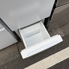 2021年製　ヤマダ156L 冷蔵庫　YRZ-F15G1の画像