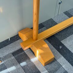 衣桁 帯掛 木製 端金金具 上部横幅192cm×高173cm 呉服 着物 和服 家具 店舗 民具 ディスプレイ 分解可 直接引取可 在庫多数#15224の画像