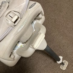 combi チャイルドシート  新生児〜年長までの画像