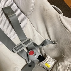 combi チャイルドシート  新生児〜年長までの画像