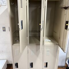 事務所移転のため出品(再々出品)の画像