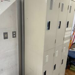 事務所移転のため出品(再々出品)の画像