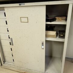 キャビネットの画像