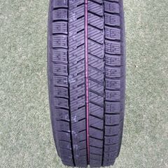 スタッドレスタイヤ(ホイール付き)の画像