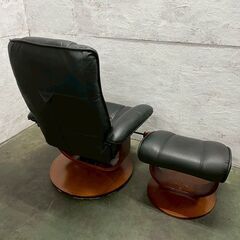革張り パーソナルチェア オットマン ブラック リクライニングチェア ソファ A0832の画像
