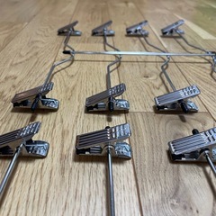 【美品】2本セット 4連ハンガー 《かさばらず、すっきり収納》
の画像