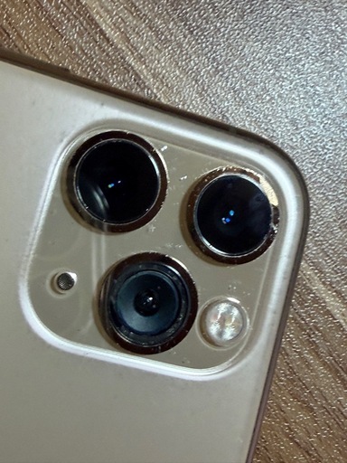 iPhone11プロ 256ギガ かカメラ割れあり