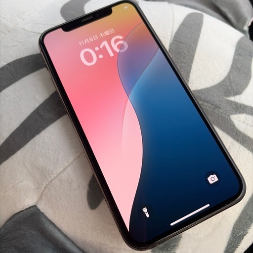 iPhone11プロ 256ギガ かカメラ割れあり