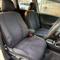 ホンダ フィット ハイブリッド 1.3ナビプレミアムセレクション バックモニター ETC DVD TV ワンセグ ナビ シートヒーター 電動格納ミラー ハイブリッド エンジンスターターの画像