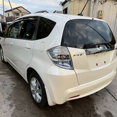 ホンダ フィット ハイブリッド 1.3ナビプレミアムセレクション バックモニター ETC DVD TV ワンセグ ナビ シートヒーター 電動格納ミラー ハイブリッド エンジンスターターの画像