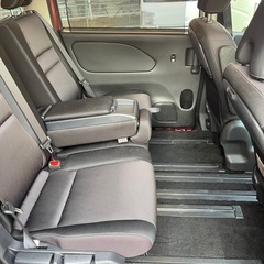 ニッサン セレナ ハイウェイスターG  ハイブリッド ミニバンの画像