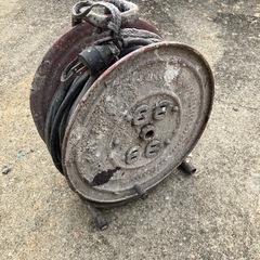 屋外　延長コード　電気の画像