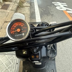 ⭕️(即乗出し🙆‍♀️OK)HONDA大人気車種のZoomerの極上車両です。4スト、水冷、キャブ車長く乗りたい方、必見です。⭕️の画像