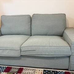 IKEA KIVIK 2人掛けソファ＋クッション4個の画像