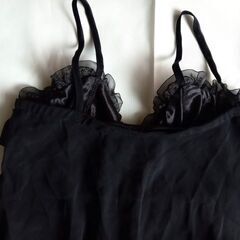 Don Peliena ふわふわシフォン風キャミソール 黒 フリル レース リボン Mくらいの画像