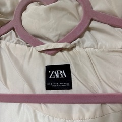 ZARA ダウンジャケット ショート丈 Sサイズの画像