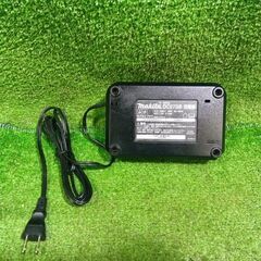 マキタ DC07SB 充電器【市川行徳店】【店頭取引限定】【中古】管理番号：ITE7UYOEMX2Oの画像