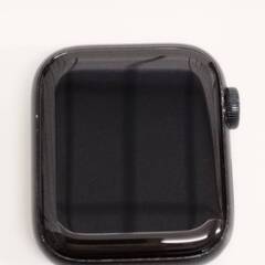Apple Watch SE 第2世代/GPS/40mm/A2722/ミッドナイト〈NNJT3LL/A〉の画像