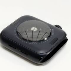 Apple Watch SE 第2世代/GPS/40mm/A2722/ミッドナイト〈NNJT3LL/A〉の画像