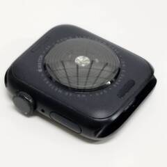Apple Watch SE 第2世代/GPS/40mm/A2722/ミッドナイト〈NNJT3LL/A〉の画像
