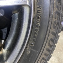 スタッドレス VRX 15インチ 5.5j 4穴　pcd100の画像