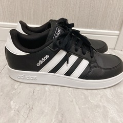 adidas スニーカー　23.5cmの画像