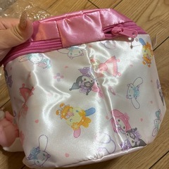 ポーチ サンリオの画像