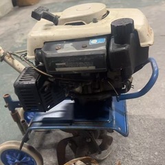 小型の耕運機の画像