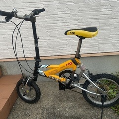 チョロQコラボ折りたたみ自転車の画像