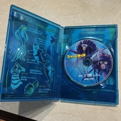 シャーク•テイル🦈DVD📀野望を抱く小さな魚オスカーとベジタリアンの鮫レニーの感動アドベンチャー‼️カラフルの画像