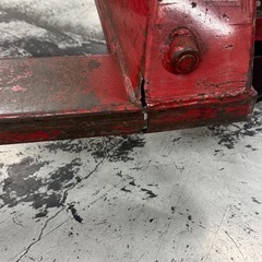 ビシャモン製ハンドリフト　動作は問題無し。画像の通り割れ有り溶接直しの画像