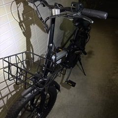折りたたみ電動アシスト自転車の画像