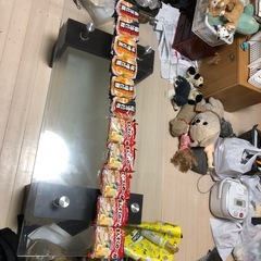 ガラスのローテーブルの画像