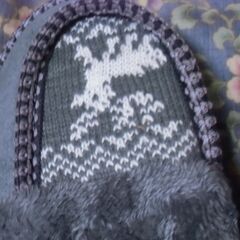 ●無料● グレー トナカイ柄 冬向き スリッパ （底部にマジック文字あり）大人用 差し上げます。の画像