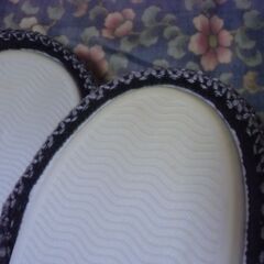 ●無料● グレー トナカイ柄 冬向き スリッパ （底部にマジック文字あり）大人用 差し上げます。の画像