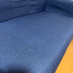 小さめソファ ブルーの画像