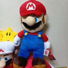 スーパーマリオブラザーズ　特大マリオ赤白ぬいぐるみ＆こうら＆きのこぬいぐるみ＆星.？マークミニポーチの画像