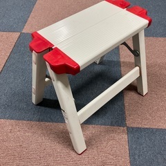 ほぼ新品✨脚立の画像