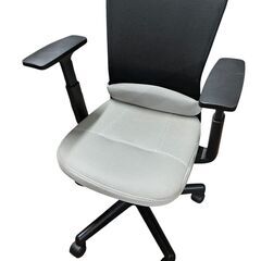 オフィスチェア（グレー×ブラック）の画像