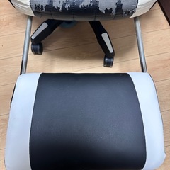 ゲーミングチェアの画像