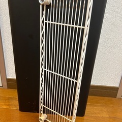 スチールラック？突っ張り収納？の棚板の画像