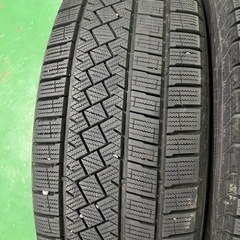 極上品 225/65R17 2022年製造 9分山以上 ピレリ  ICE ZERO 4本の画像