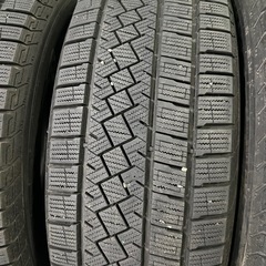 極上品 225/65R17 2022年製造 9分山以上 ピレリ  ICE ZERO 4本の画像