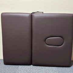 折りたたみリクライニングベッド（施術用・
木製・有孔）の画像