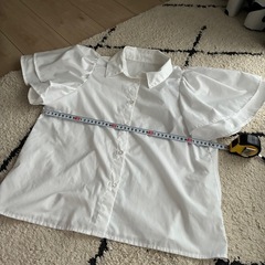 白ブラウスの画像