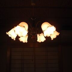 シャンデリヤ　６灯　下向きの画像