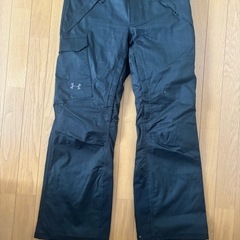アンダーアーマースノーウェア上下  Lサイズの画像
