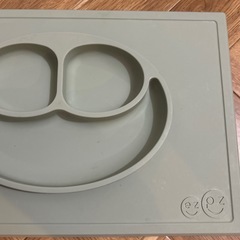 ezpzハッピーマット⚫︎2歳頃〜ひっくり返らないお皿の画像