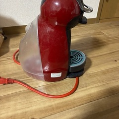 ☕️【お値下げ歓迎】ネスカフェ ドルチェ グスト ジェニオ2 プレミアム（ワインレッド）☕️の画像